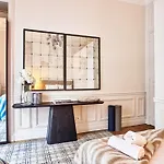 Chic Haussmann Apartamento