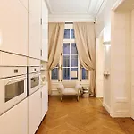 Chic Haussmann Apartamento París
