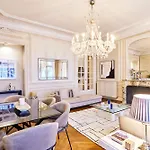 Chic Haussmann *