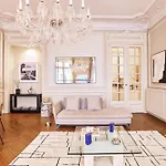 Chic Haussmann *