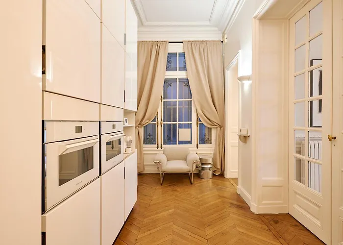 Chic Haussmann Lägenhet Paris