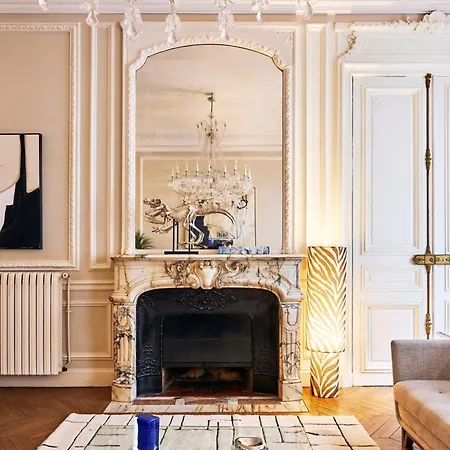 Chic Haussmann *