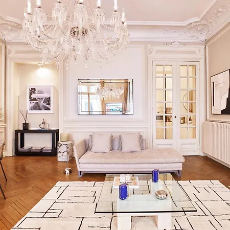 Chic Haussmann *