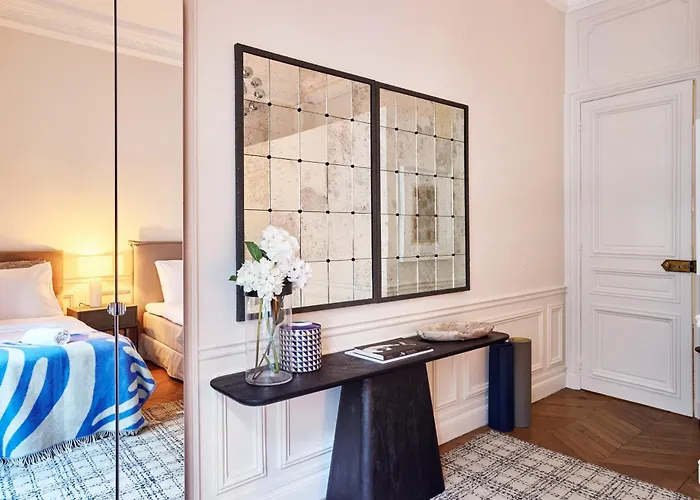 Chic Haussmann *