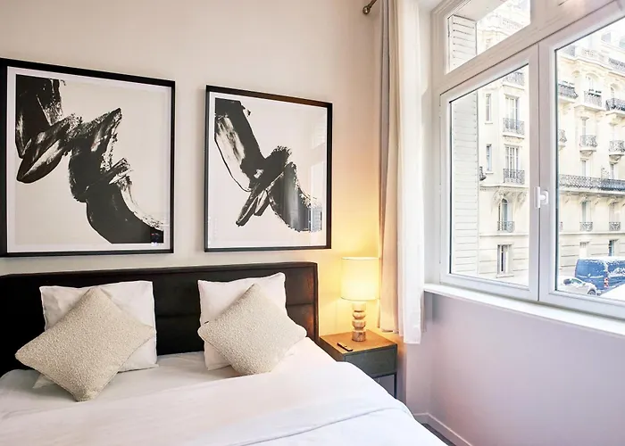 Chic Haussmann Paris