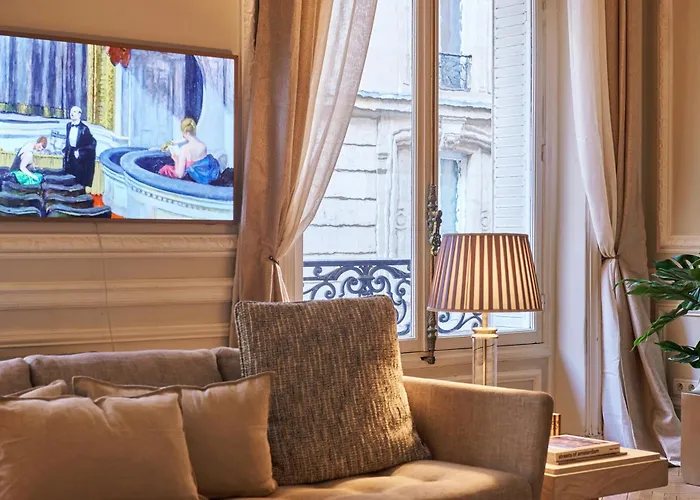 Apartment Chic Haussmann Paris