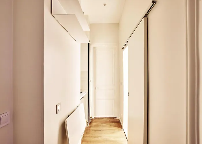 Apartment Chic Haussmann Paris